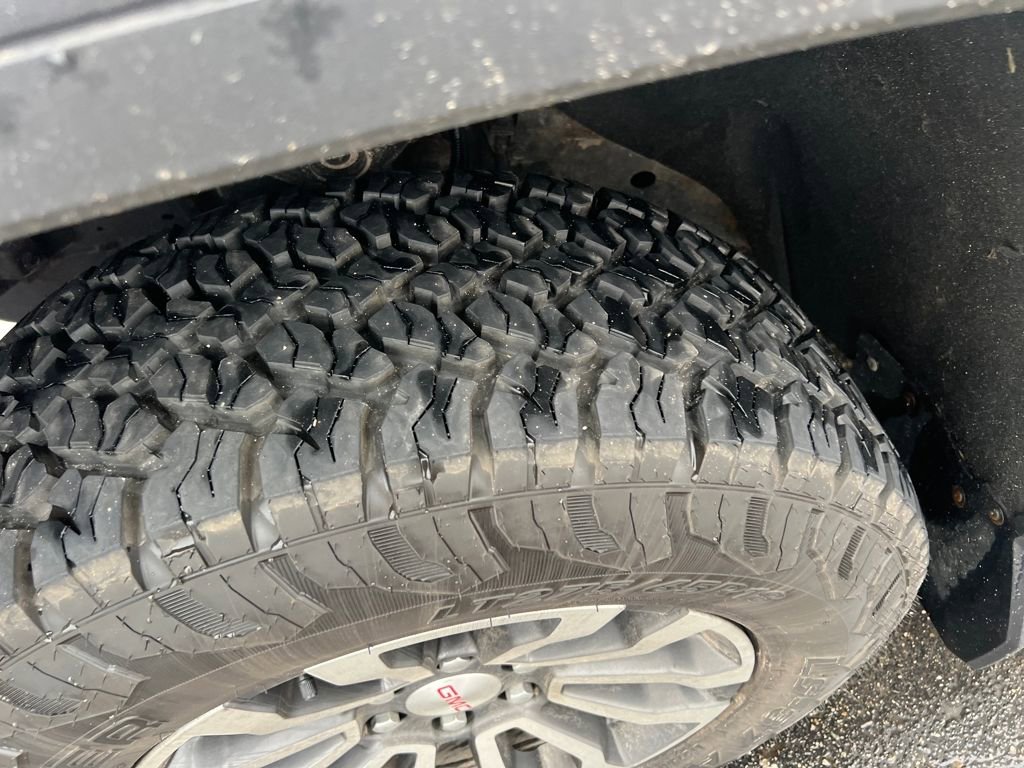 Used 2023 GMC Sierra 1500 AT4 image 29