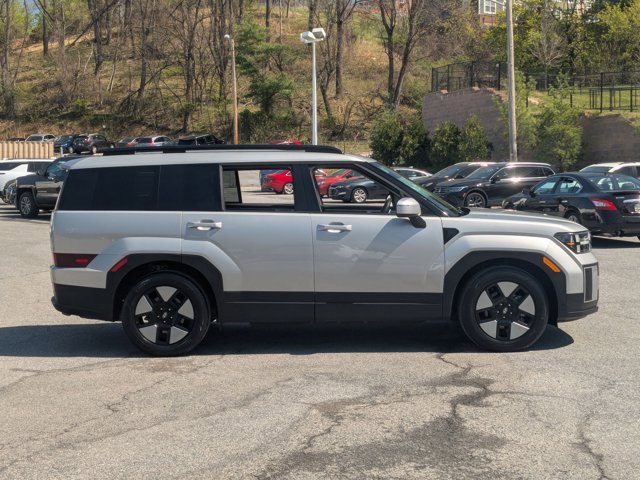 Used 2025 Hyundai Santa Fe SEL image 4