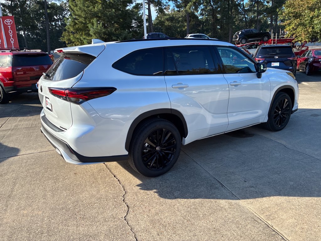 New 2026 Toyota Highlander XSE AWD/4WD image 7
