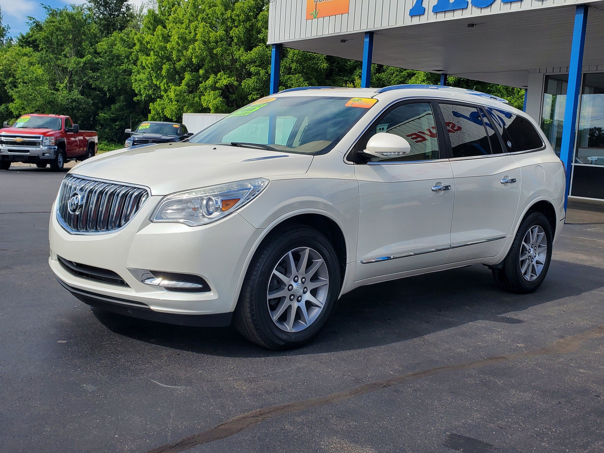 Used 2014 Buick Enclave Leather FWD image 2