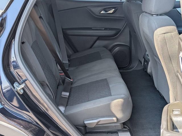 Used 2025 Nissan Rogue SV image 35