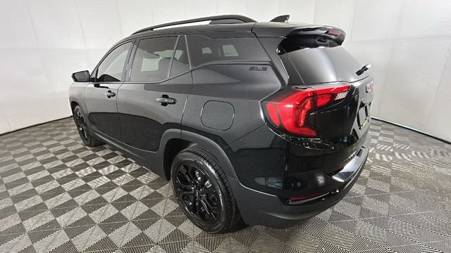 Used 2020 GMC Terrain SLE w/ Elevation Edition FWD image 4