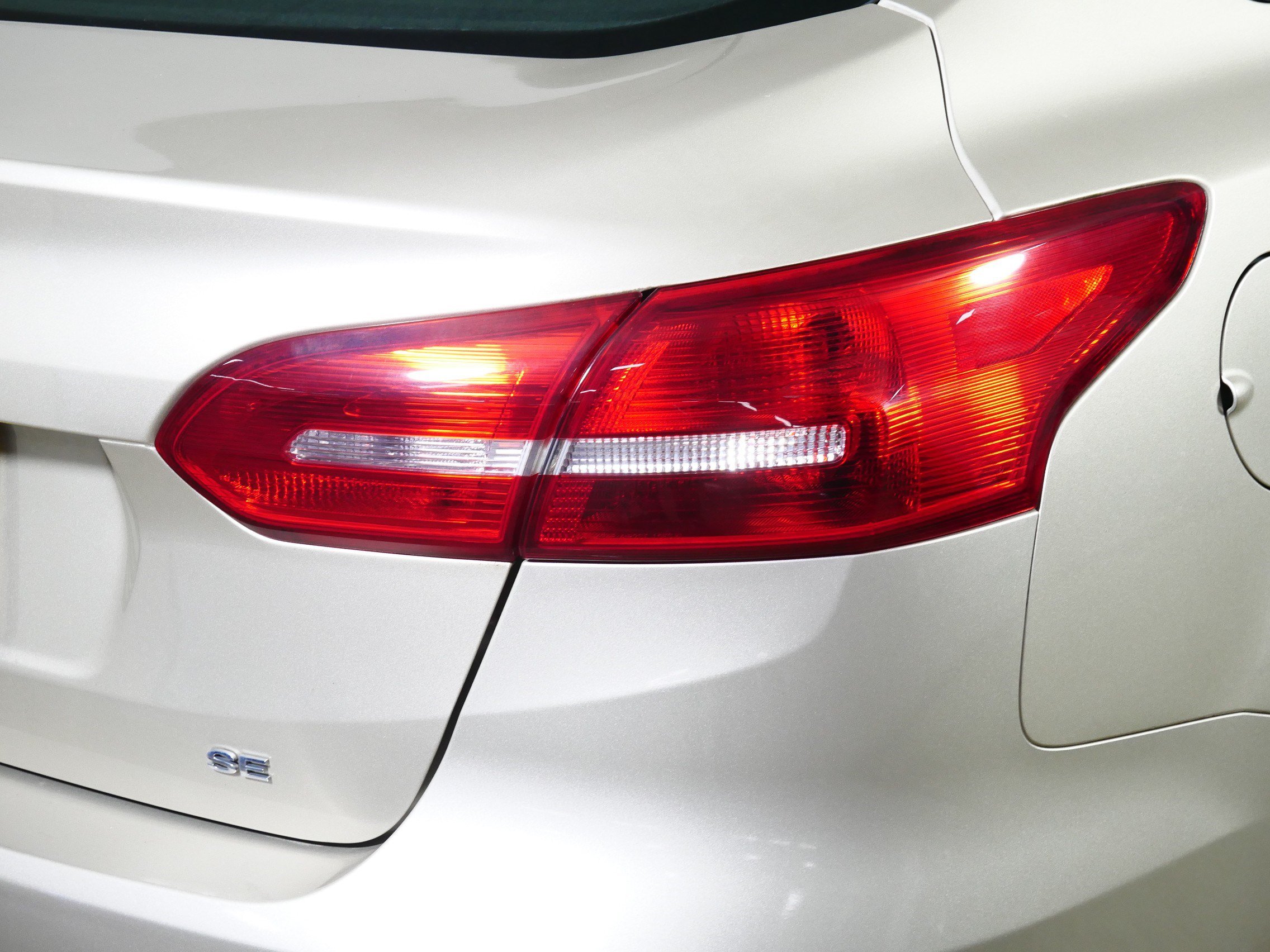 Used 2017 Ford Focus SE FWD image 17