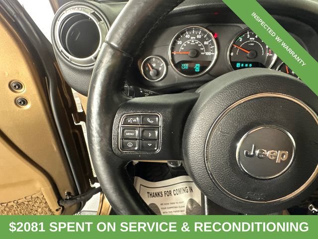 Used 2015 Jeep Wrangler Unlimited Sahara w/ Connectivity Group AWD/4WD image 22
