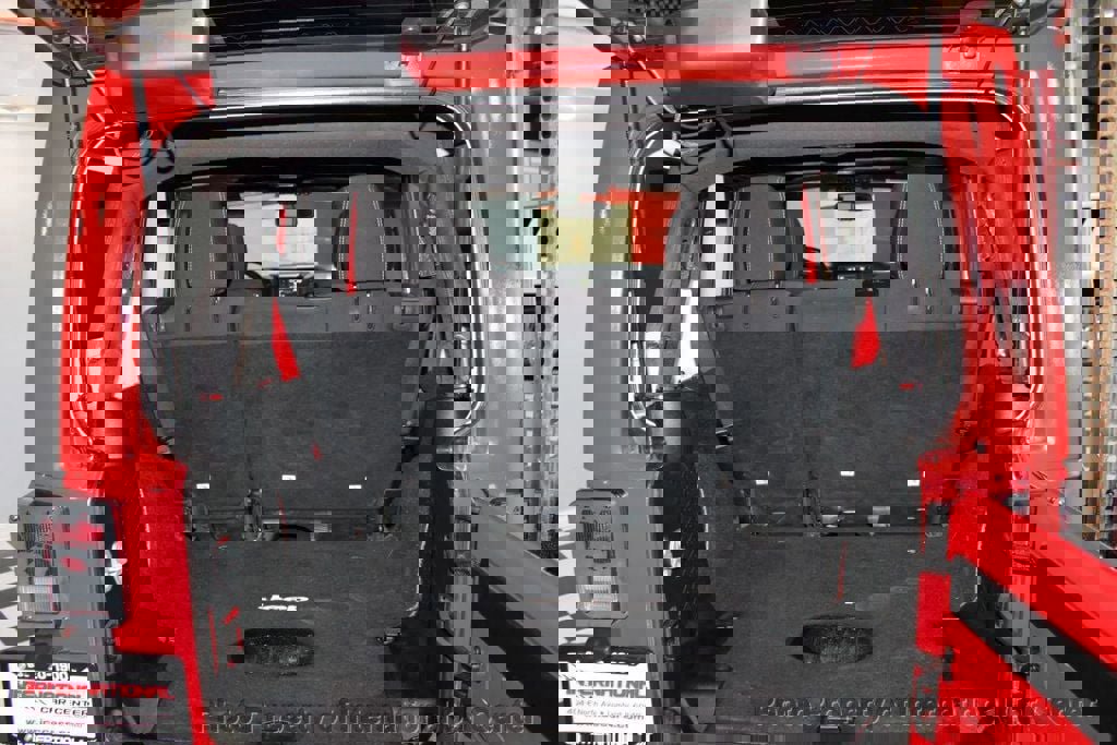 Used 2015 Jeep Wrangler Unlimited Sahara w/ Dual Top Group image 29