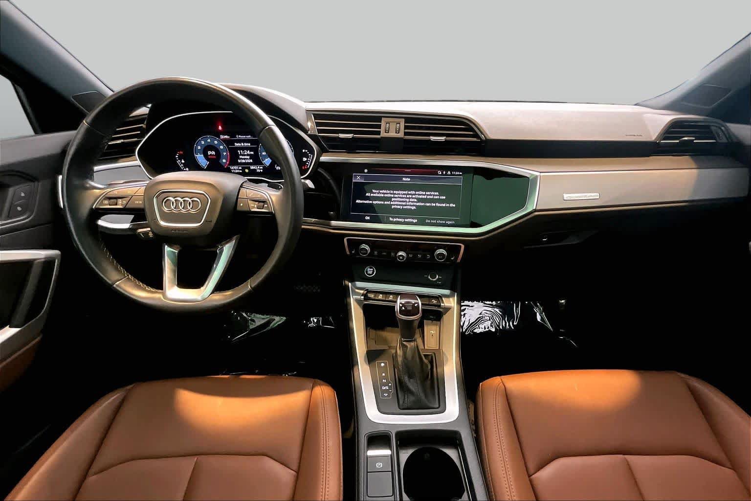 Used 2024 Audi Q3 2.0T Premium w/ Convenience Package AWD/4WD image 16