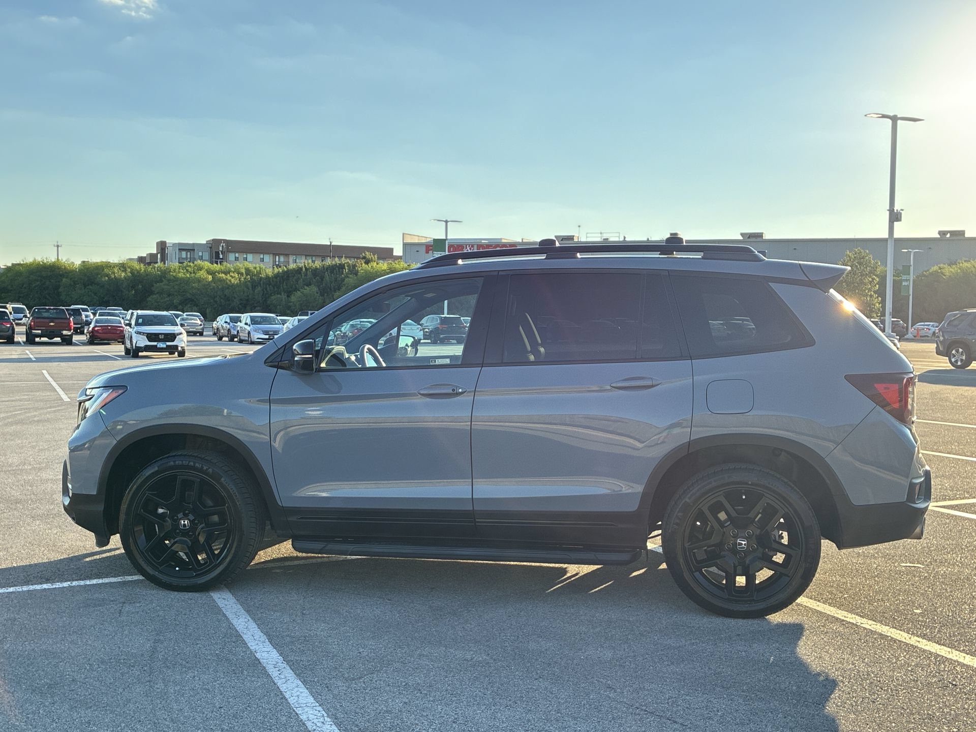 Certified 2024 Honda Passport Black Edition image 3