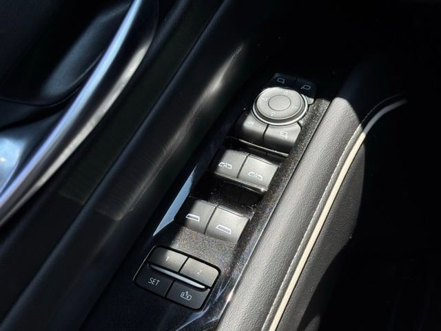 Used 2023 Cadillac Escalade Sport w/ LPO, ONYX Package image 27