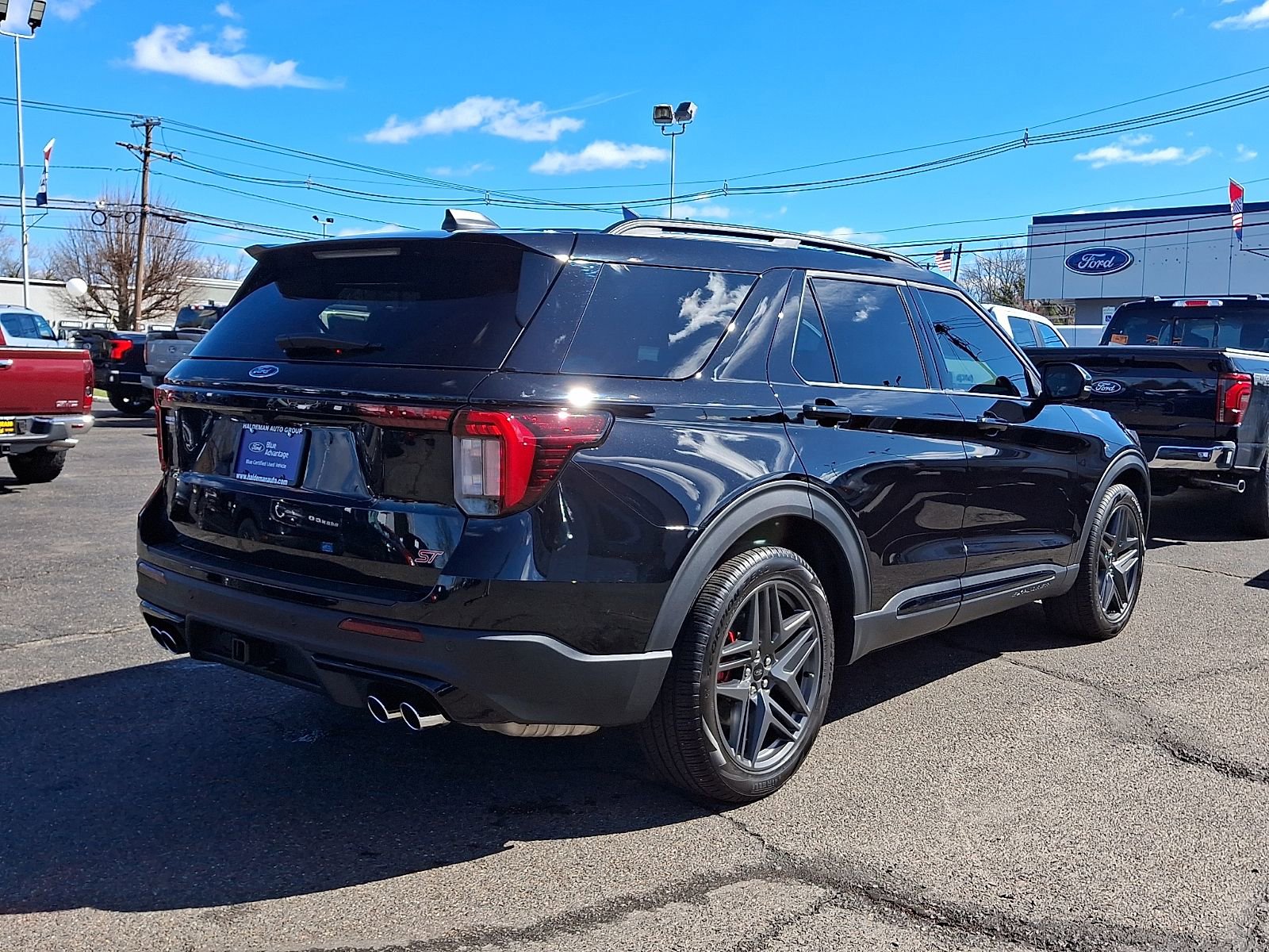 Used 2025 Ford Explorer ST w/ Sun And Sound Package image 7