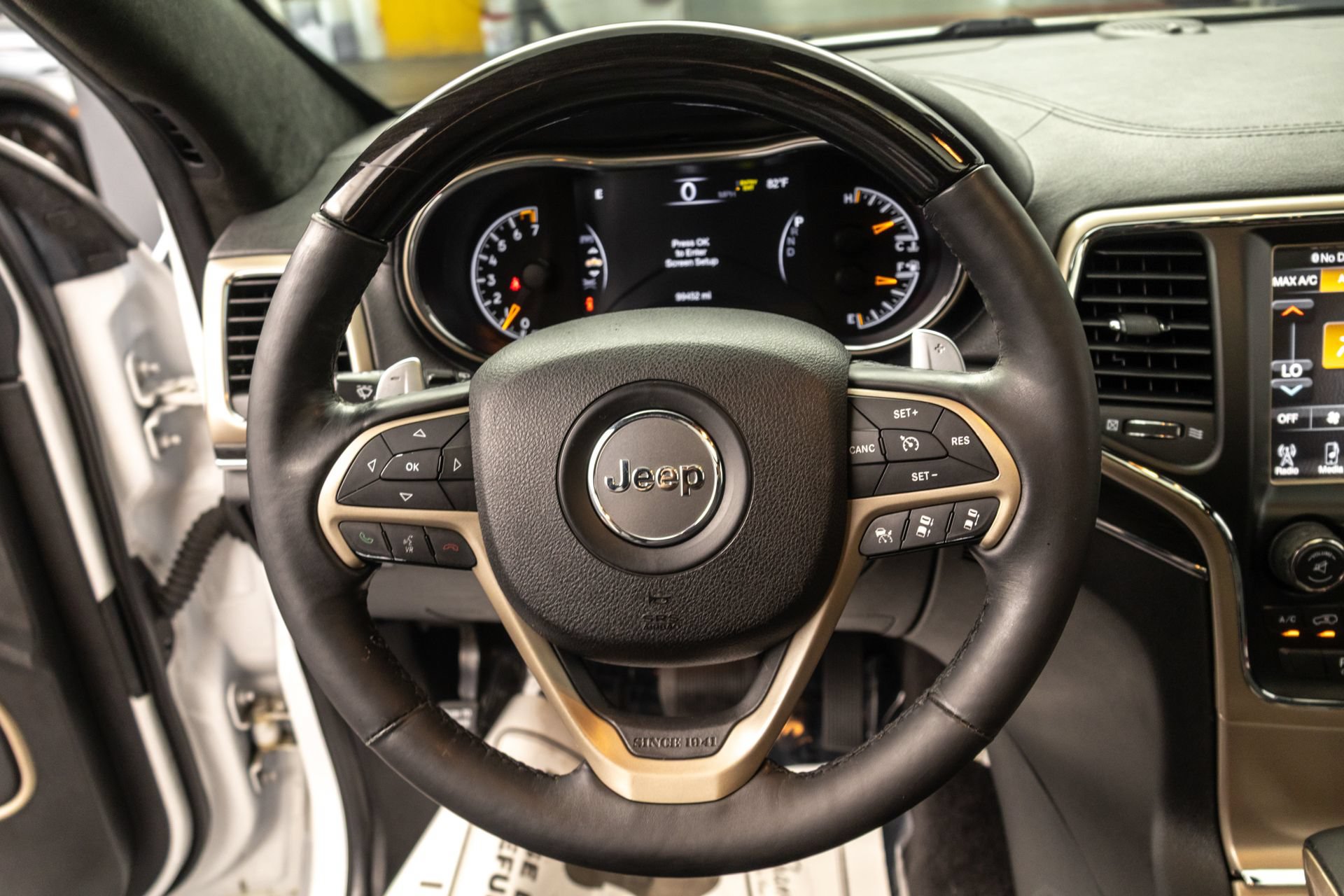 Used 2016 Jeep Grand Cherokee Summit AWD/4WD image 24