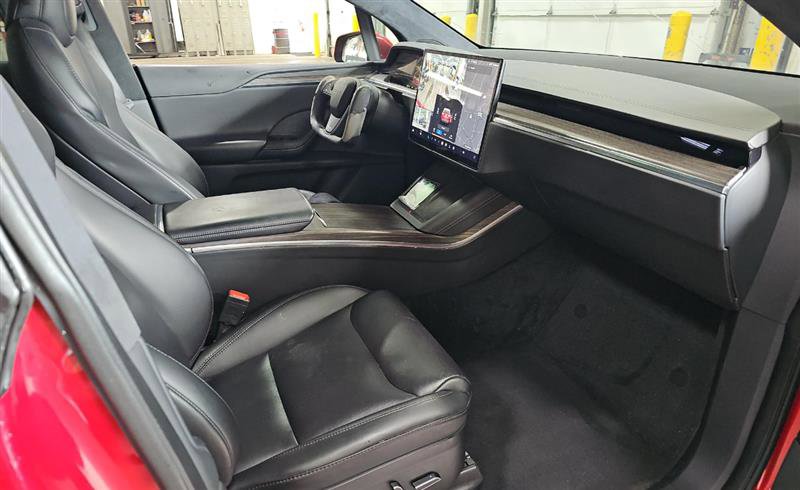 Used 2022 Tesla Model X image 7