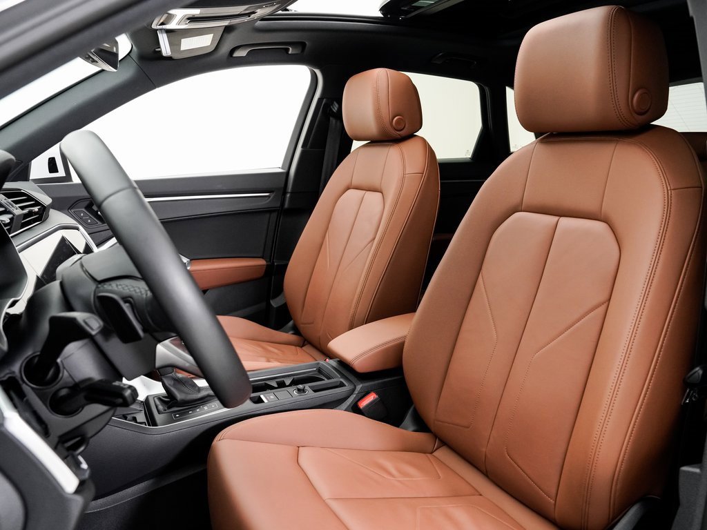 Certified 2025 Audi Q3 2.0T Premium w/ Convenience Package image 8