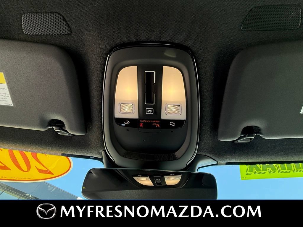 Used 2024 Volvo XC40 B5 Core AWD/4WD image 29