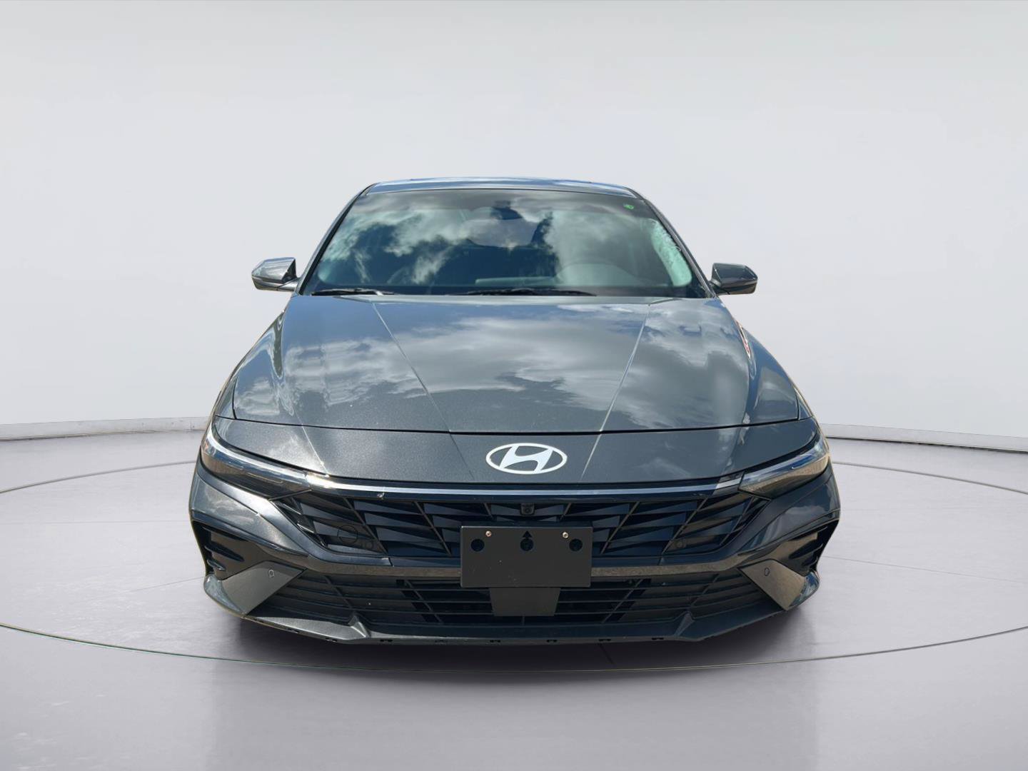 Used 2024 Hyundai Elantra Limited FWD image 2