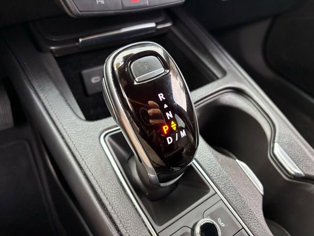 Used 2025 Cadillac XT4 Premium Luxury image 27