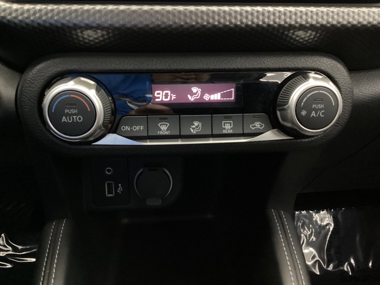 Used 2018 Nissan Kicks SV image 35