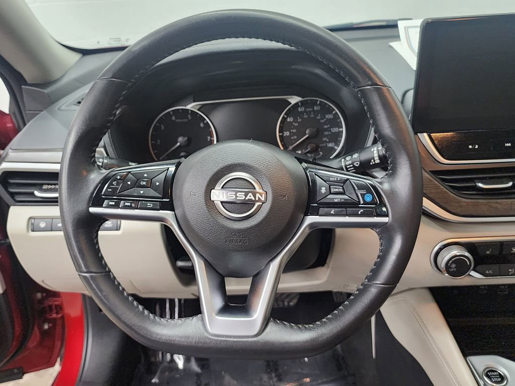 Used 2023 Nissan Altima 2.5 SV w/ SV Premium Package image 13
