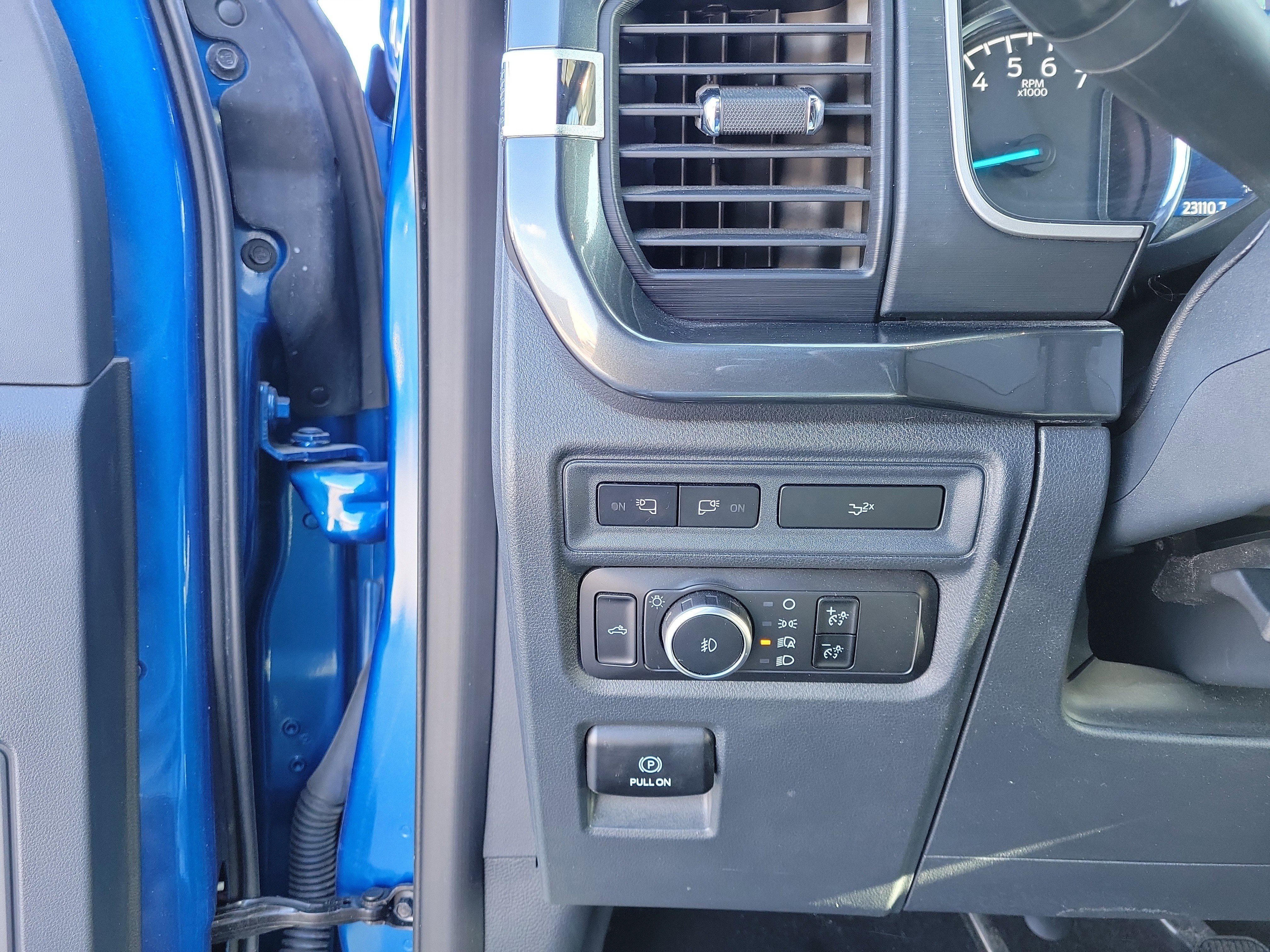 Used 2023 Ford F150 XLT w/ Equipment Group 302A High image 20