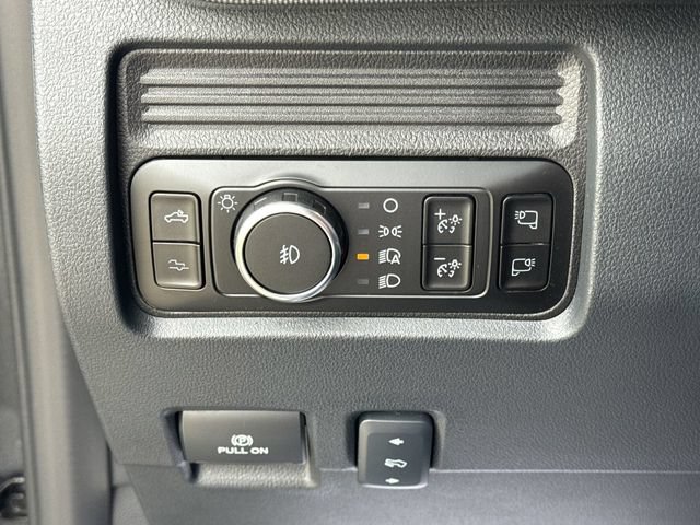 Used 2026 Ford F250 Platinum AWD/4WD image 19