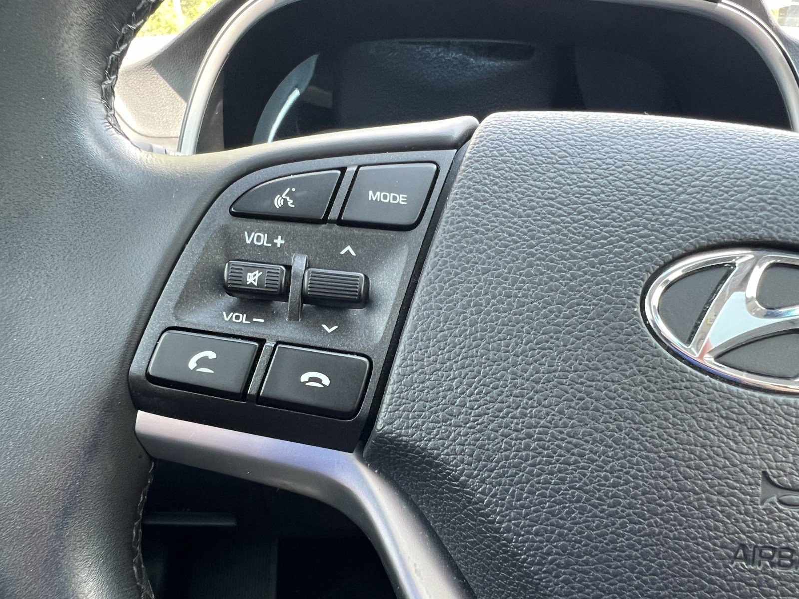 Used 2021 Hyundai Tucson Ultimate w/ Cargo Package FWD image 19