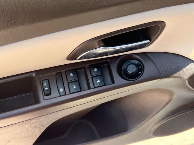 Used 2015 Chevrolet Cruze LT FWD image 28