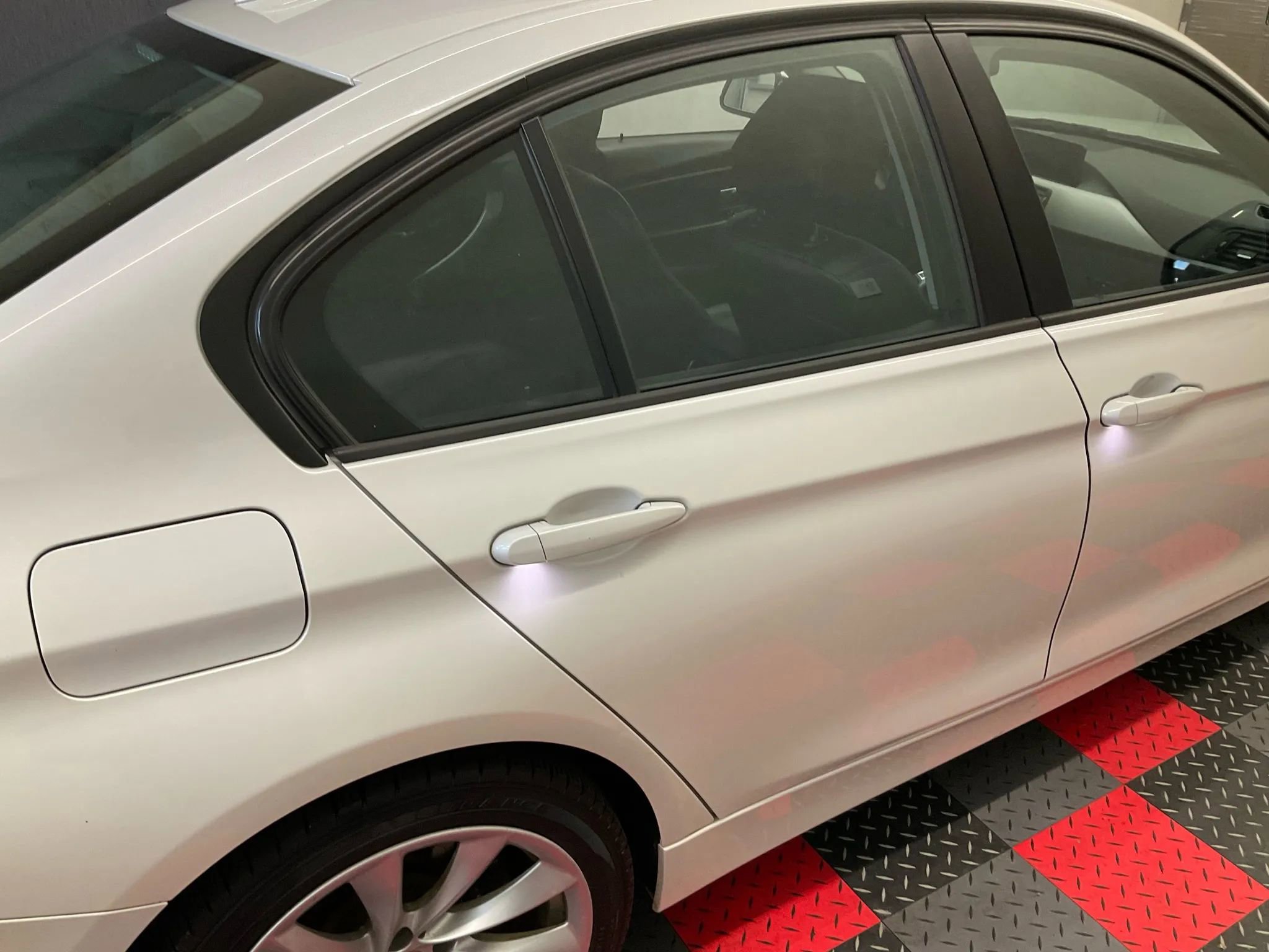 Used 2018 BMW 320i xDrive Sedan image 6