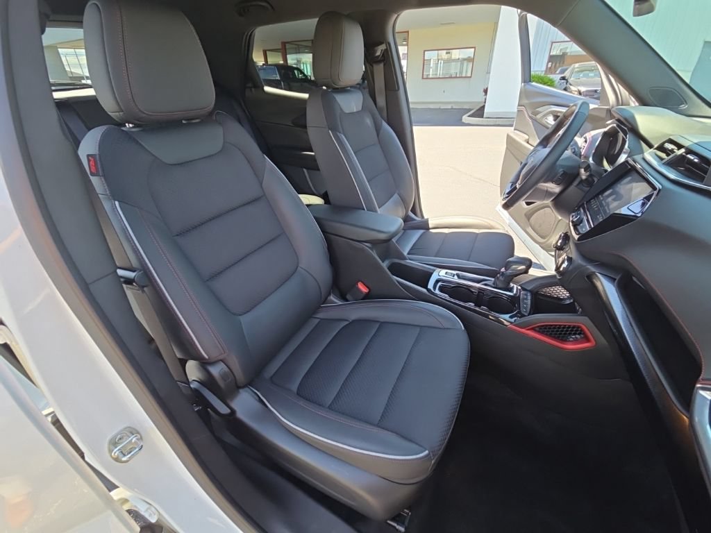 Used 2023 Chevrolet TrailBlazer RS w/ Convenience Package FWD image 33
