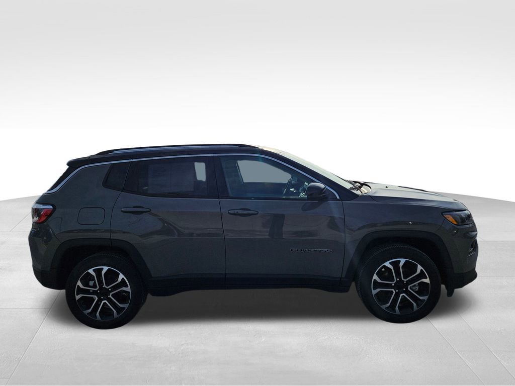 Used 2022 Jeep Compass Limited image 5