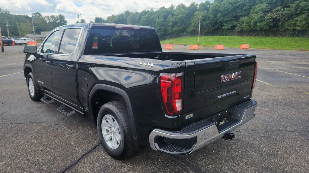 Used 2024 GMC Sierra 1500 SLE AWD/4WD image 9