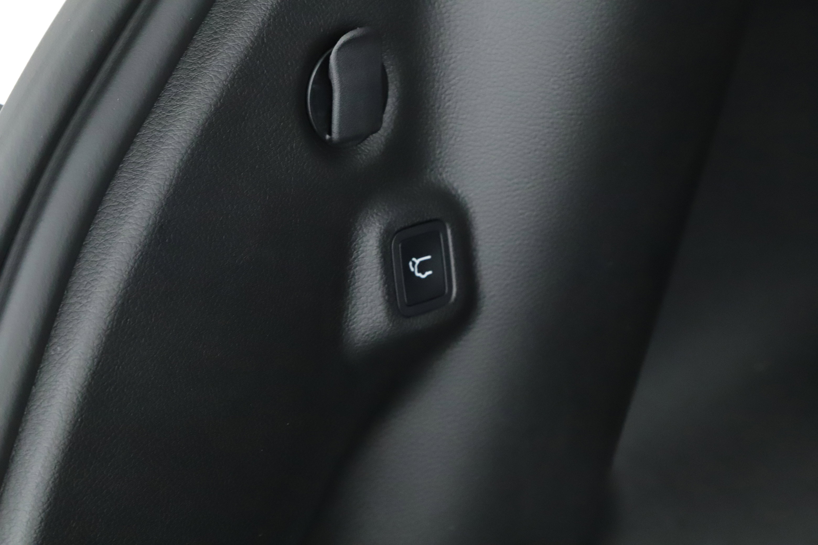 New 2026 Jeep Compass Limited image 15