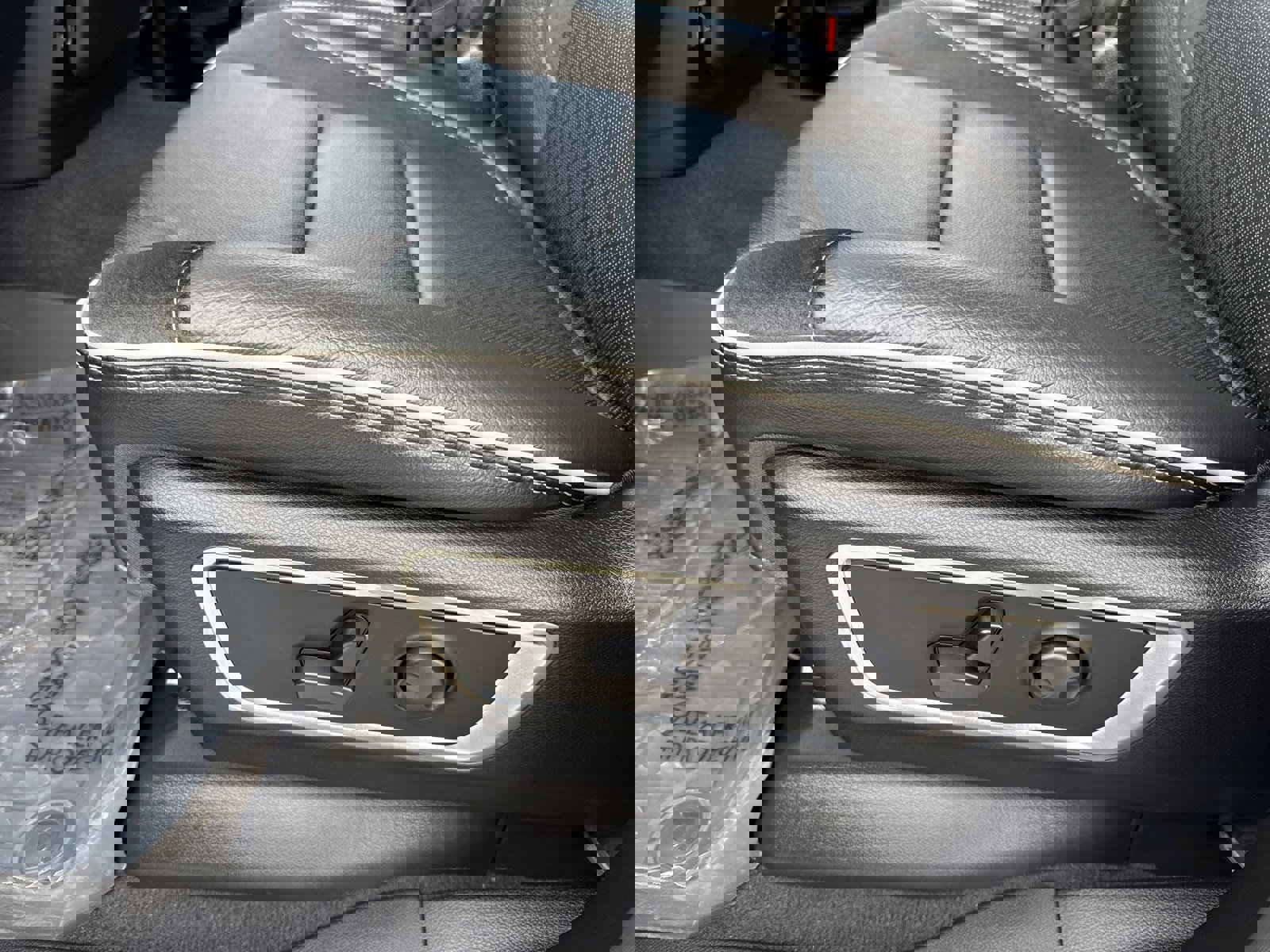 Used 2025 RAM 1500 Laramie w/ Bed Utility Group image 10