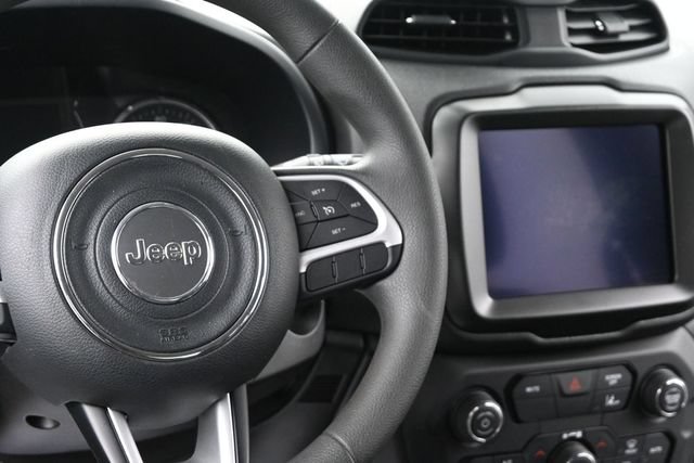 Used 2023 Jeep Renegade Latitude AWD/4WD image 28