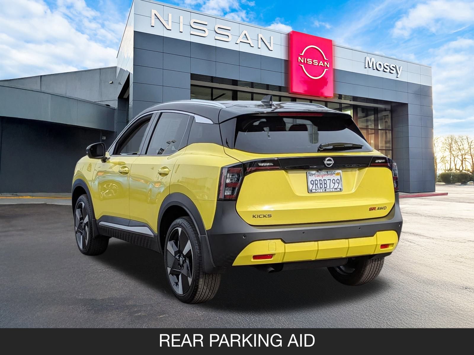 Certified 2025 Nissan Kicks SR w/ Illumination Package image 7