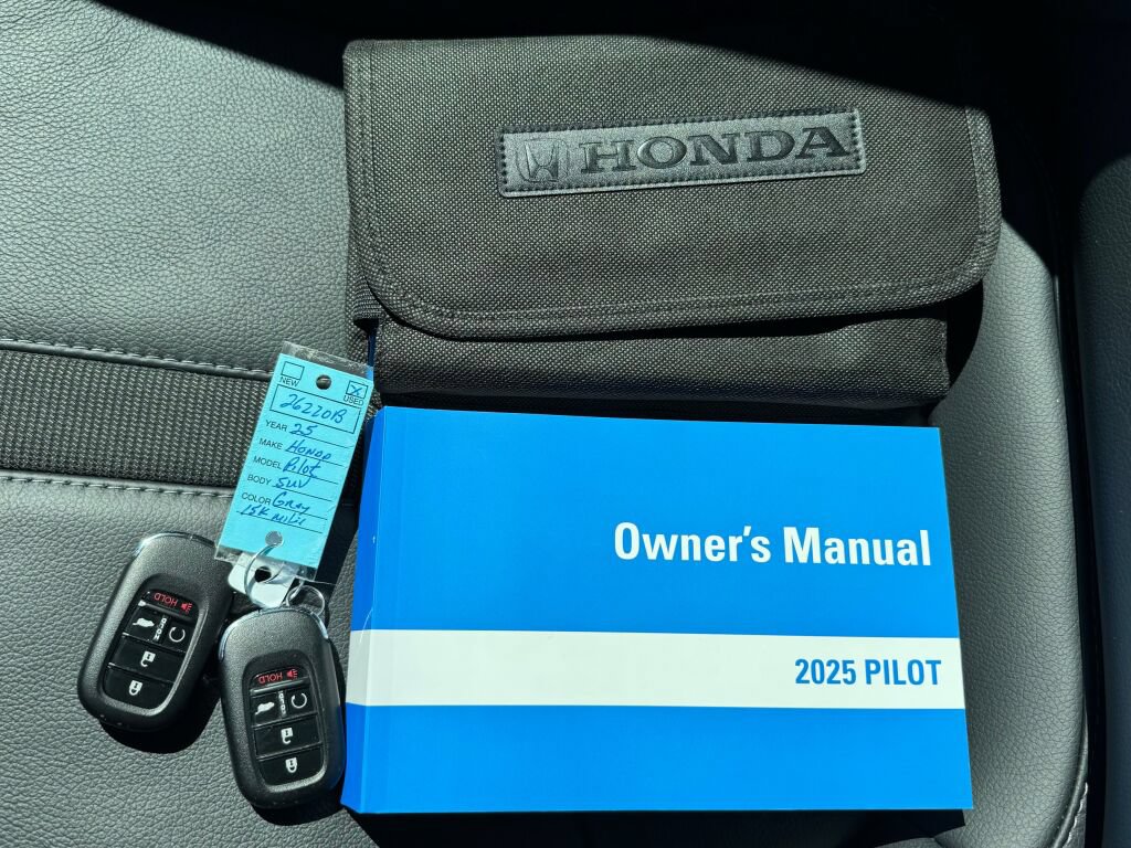 Used 2025 Honda Pilot EX-L image 36