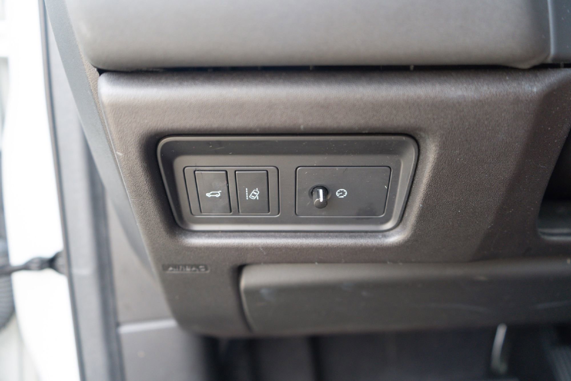 Used 2017 Land Rover Discovery Sport HSE image 18