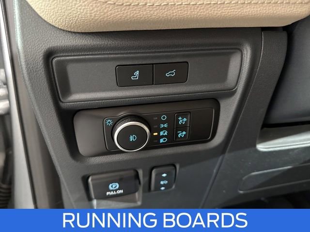 Used 2024 Ford Expedition Limited image 23
