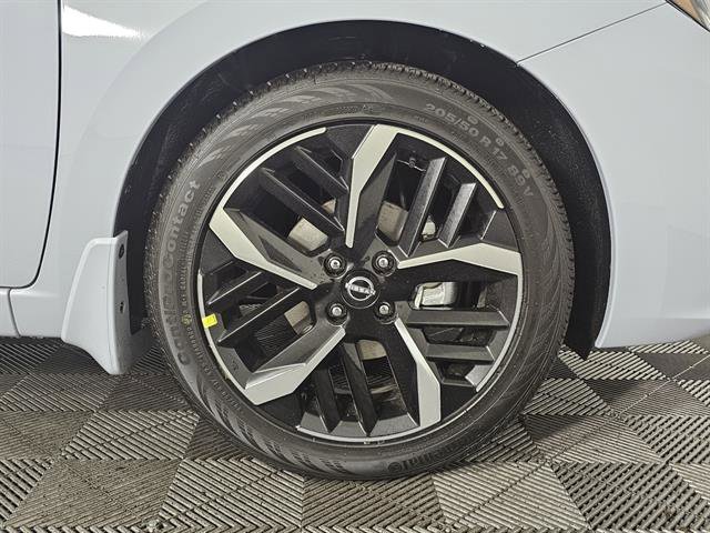 New 2025 Nissan Versa SR image 12