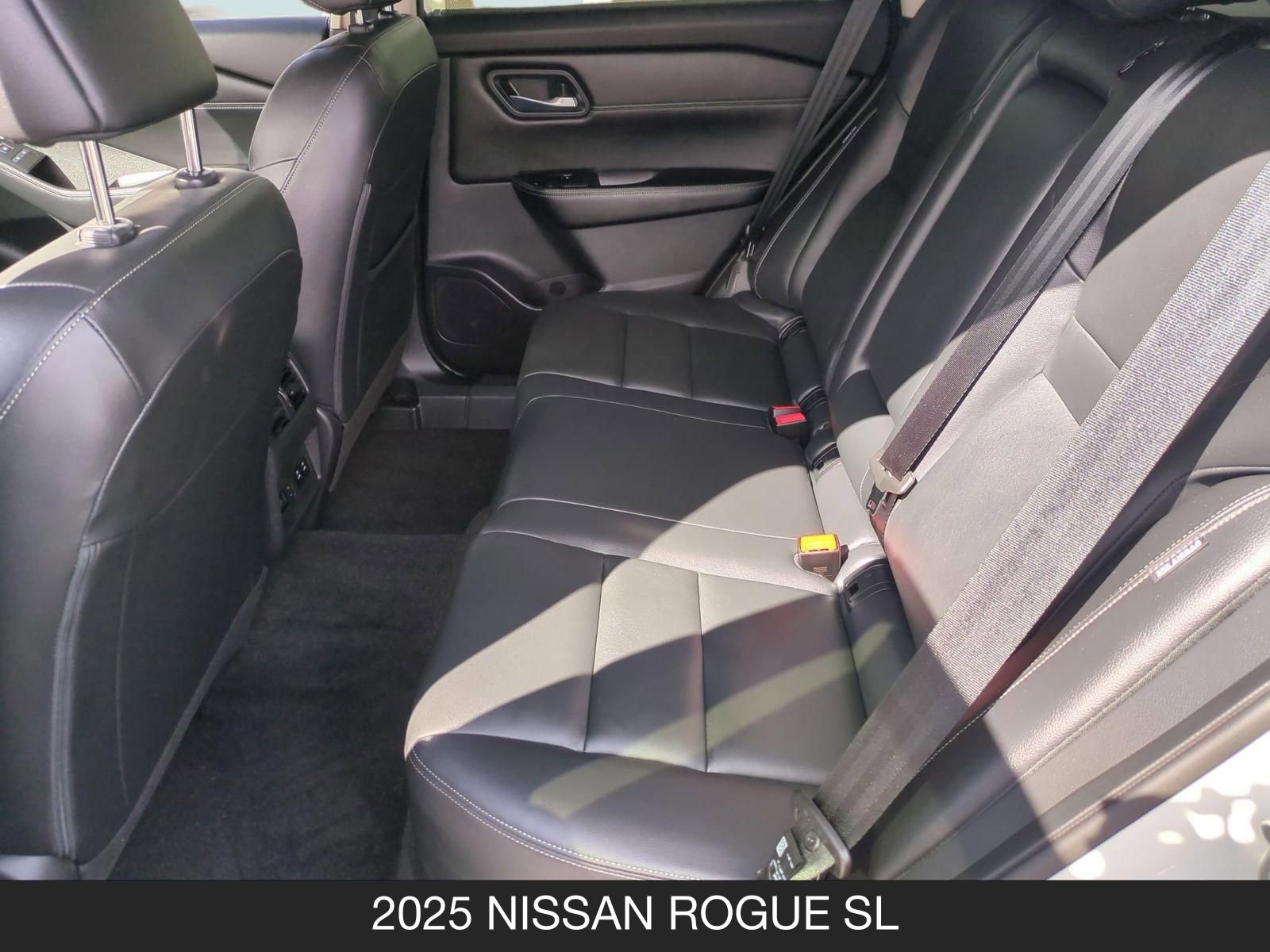 Certified 2025 Nissan Rogue SL w/ Tech Package image 15
