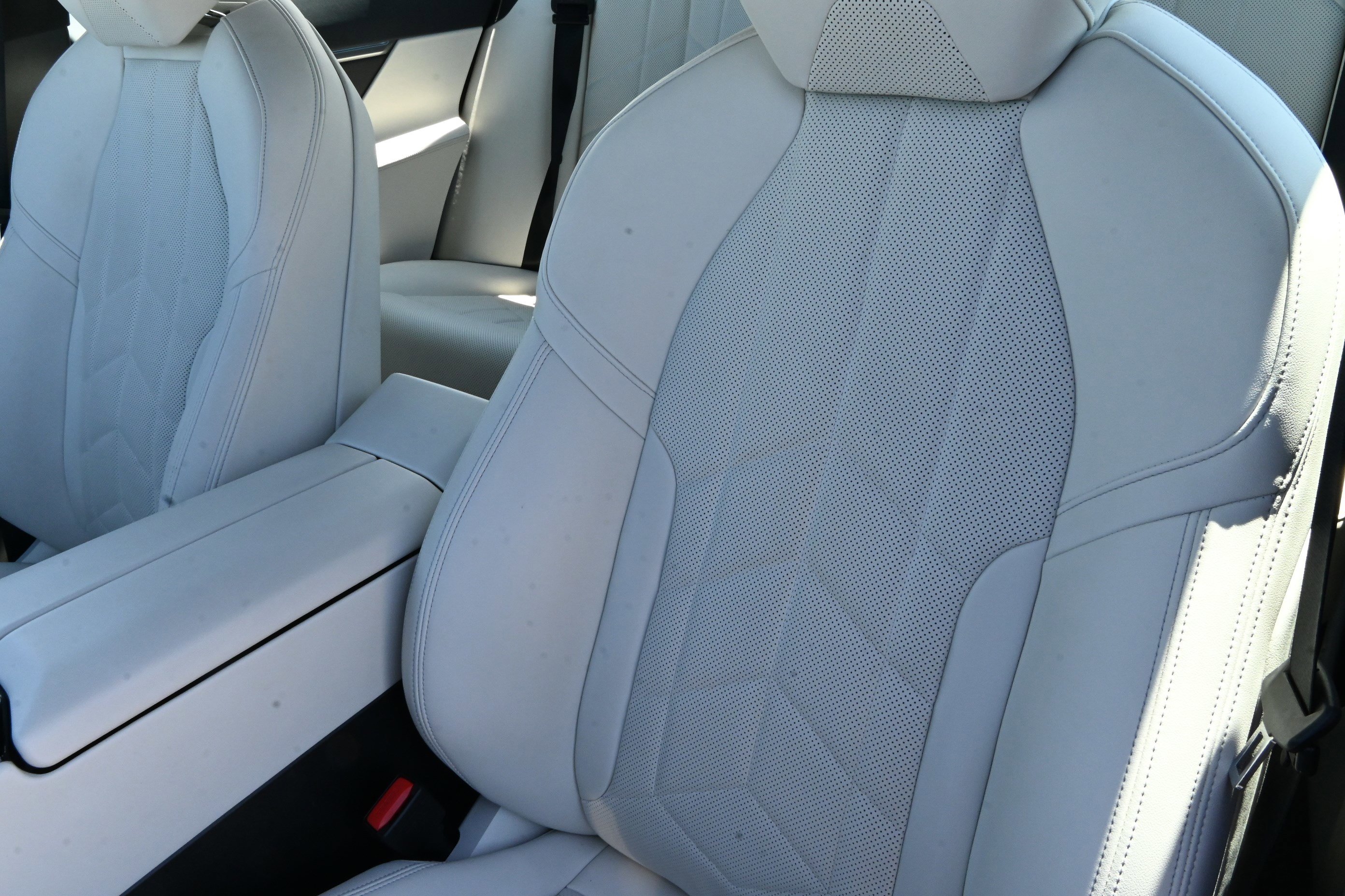Certified 2024 BMW 530i w/ Convenience Package image 11