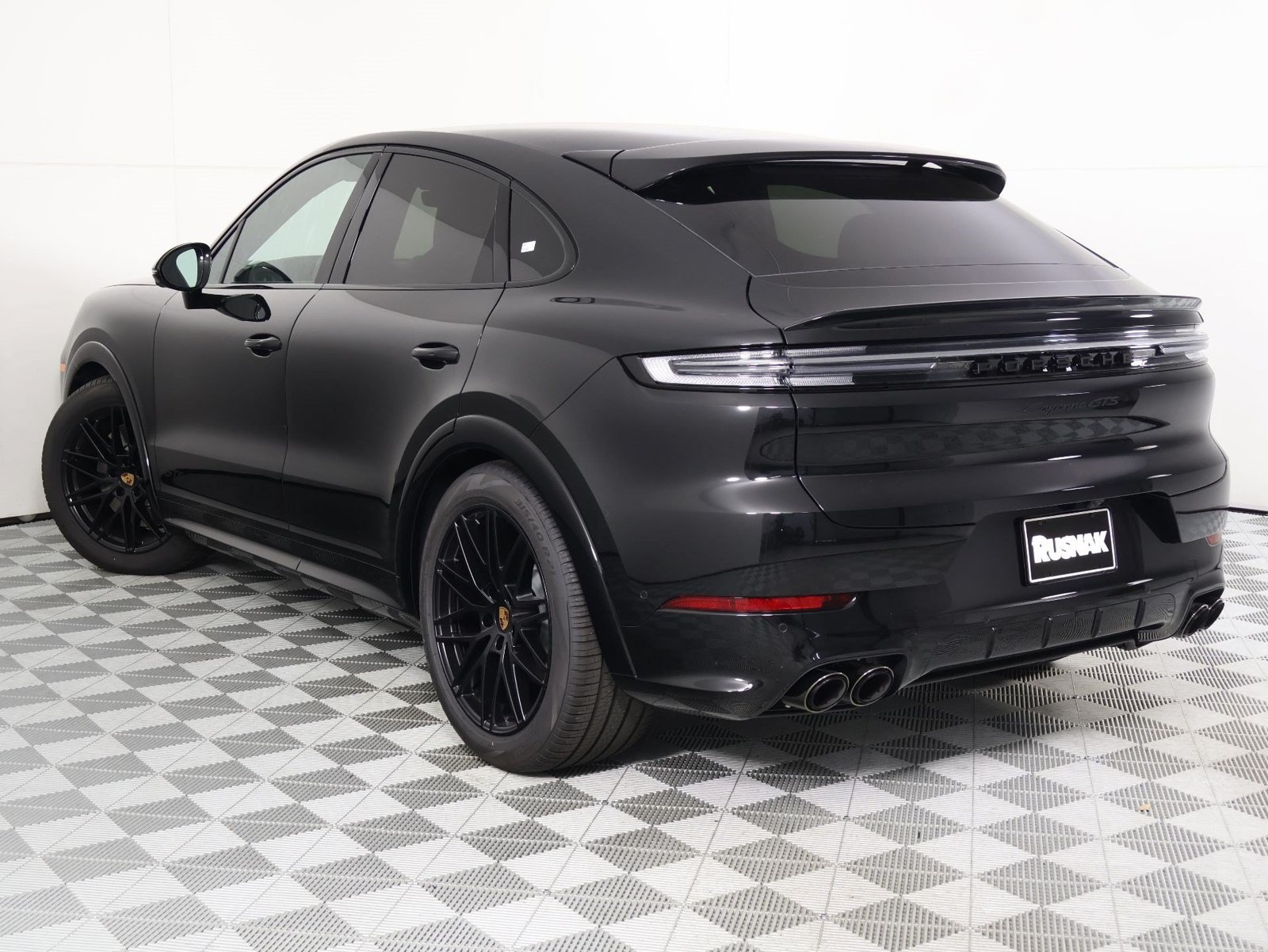 New 2026 Porsche Cayenne GTS AWD/4WD image 3