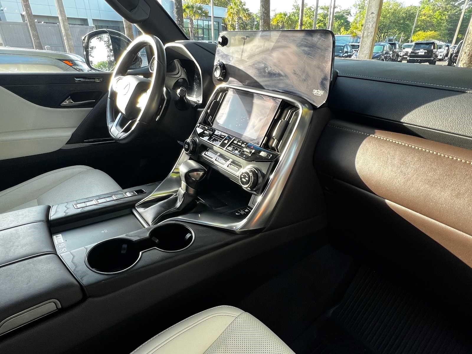 Used 2022 Lexus LX 600 4WD w/ Appearance Package image 50