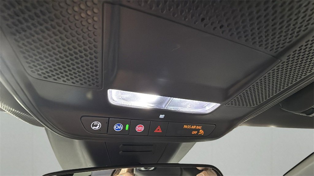 Used 2025 Chevrolet Equinox EV LT image 25