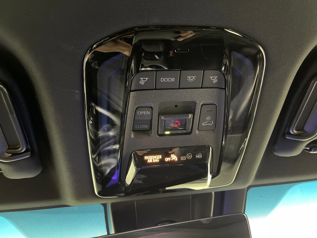 Certified 2024 Toyota Venza Limited AWD/4WD image 29