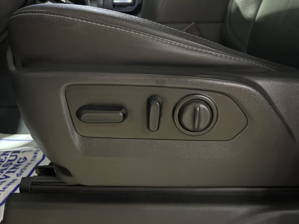 Used 2021 Chevrolet Silverado 1500 LT Trail Boss w/ Convenience Package II image 17