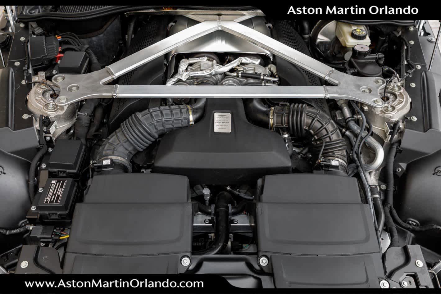 Used 2022 Aston Martin V8 Vantage Coupe image 57