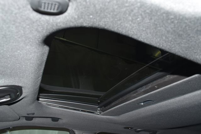 New 2025 Jeep Grand Cherokee Altitude image 12