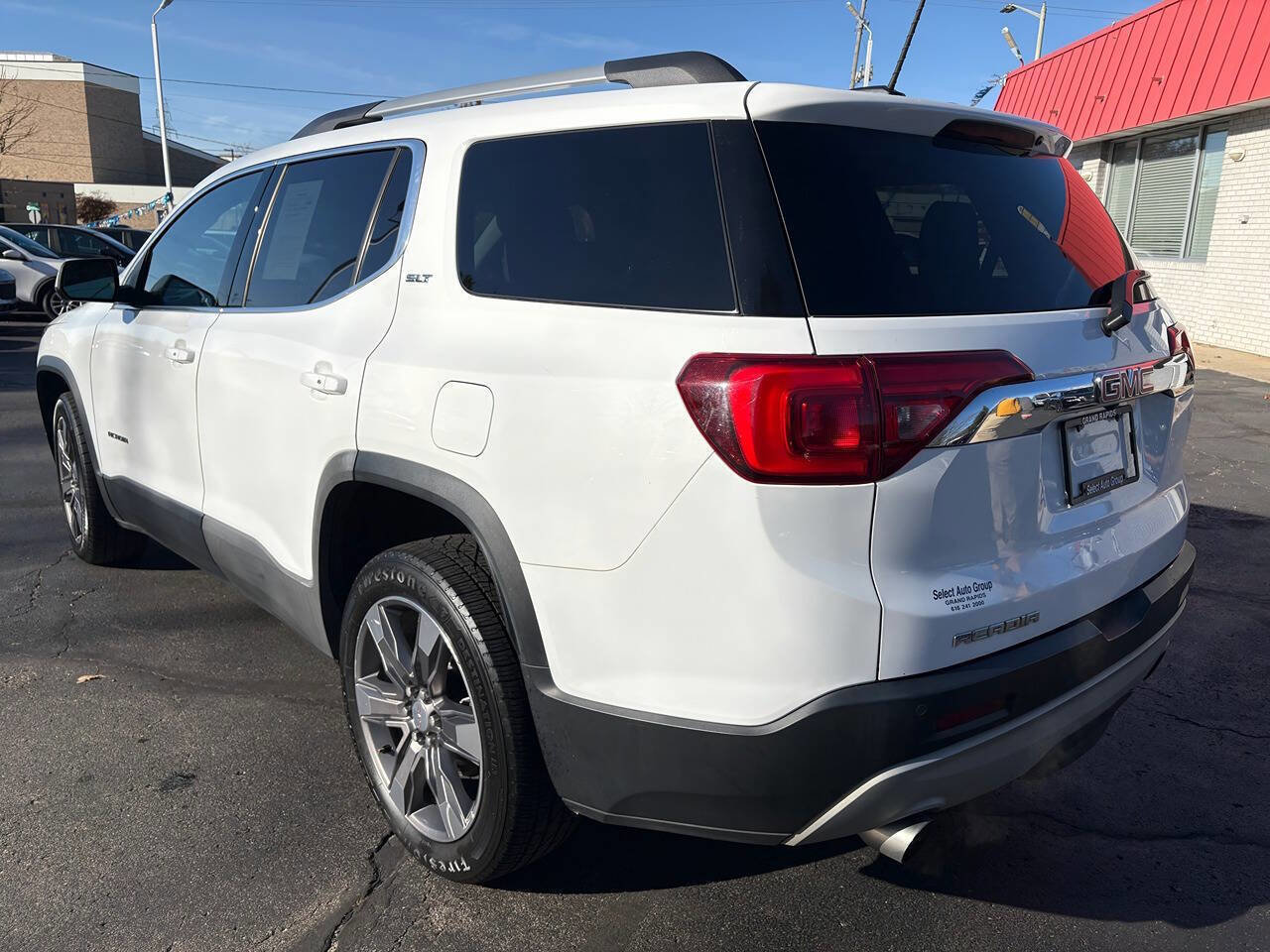 Used 2019 GMC Acadia SLT w/ LPO, Cargo Package image 9
