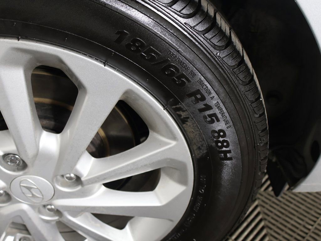 Used 2022 Hyundai Accent SEL image 18