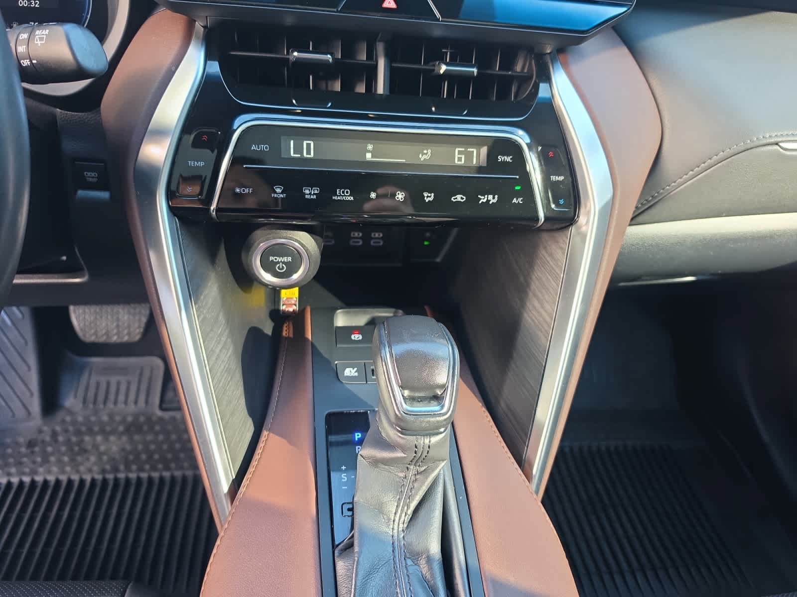 Used 2024 Toyota Venza Limited AWD/4WD image 17
