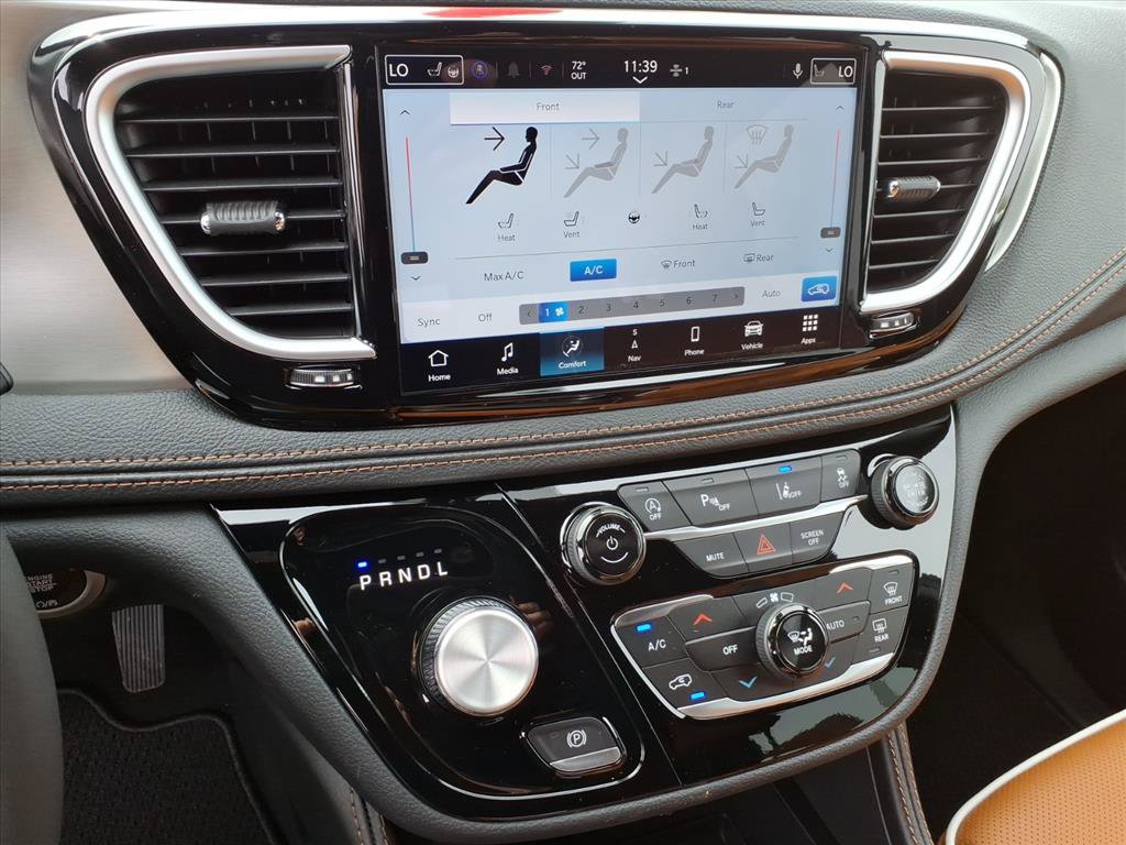 New 2026 Chrysler Pacifica Pinnacle AWD/4WD image 22